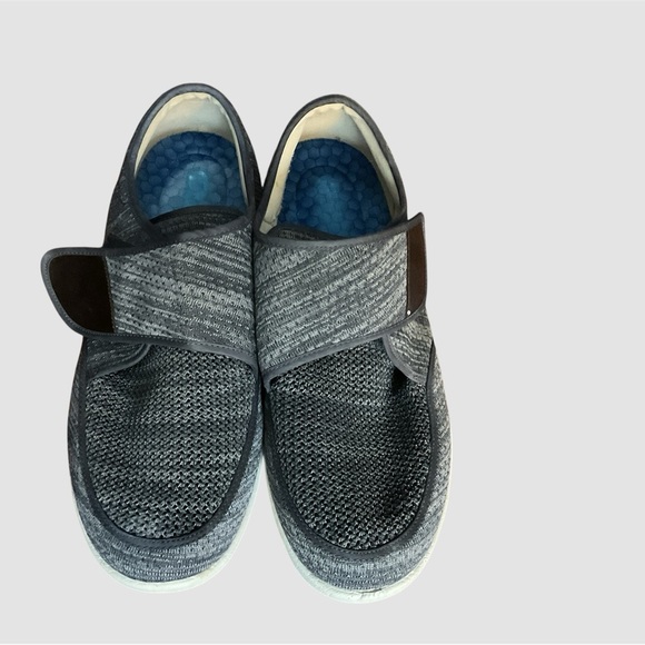 MENS YOUYUN SLIPPERS SIZE 13 WORN ONCE - Picture 2 of 4